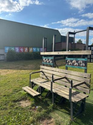 beweegbank aan de sporthal in Westerlo